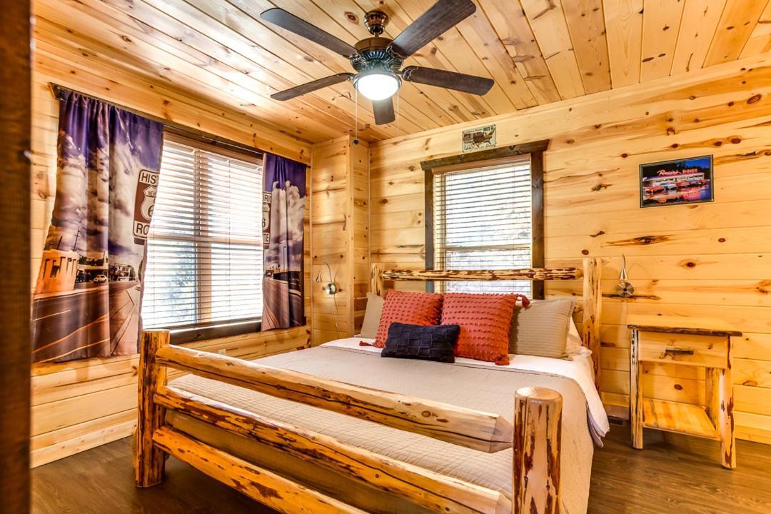 Route 66 Cabin Pigeon Forge Zimmer foto